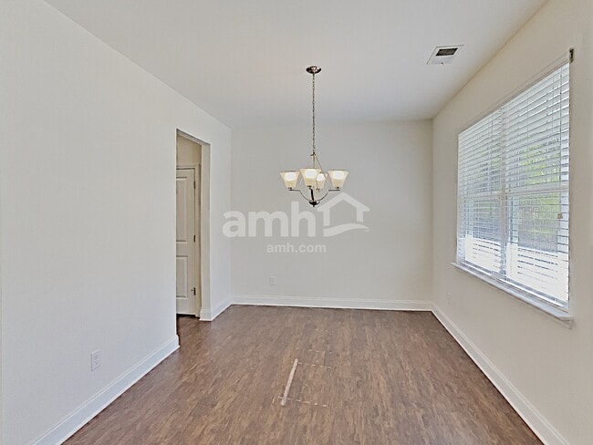 Photo - 209 McBee Pl