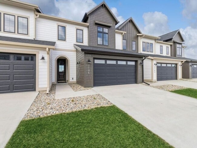 Building Photo - 2009 Lacey Dr Rental