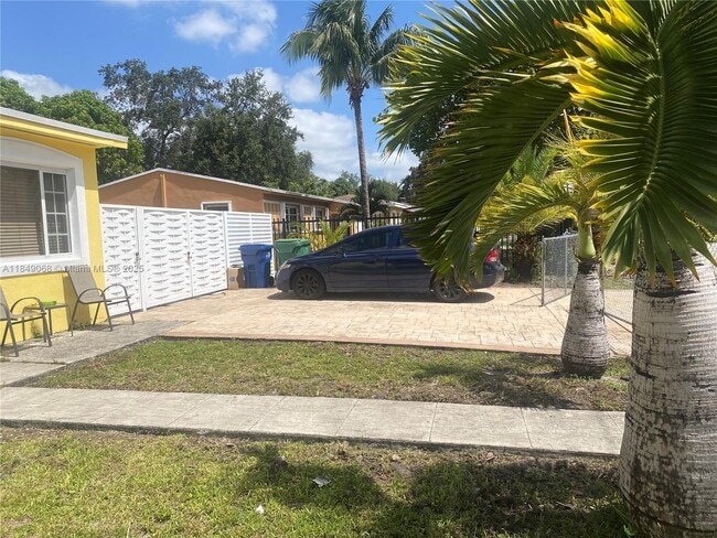 Photo - 10440 NW 28th Ct