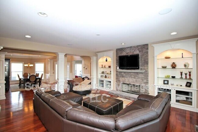 Photo - 2217 Chaseford Ln SW