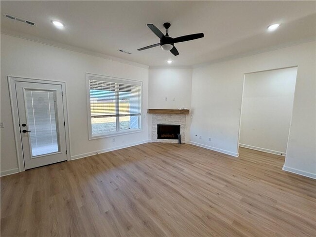 Photo - 1906 Farmer St