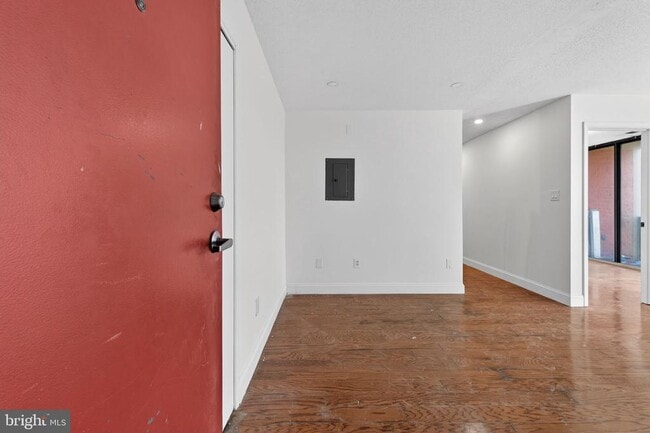 Photo - 16 S Van Dorn St Unidad 506