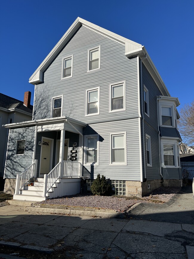 House - 167 Merrimac St Unit 2