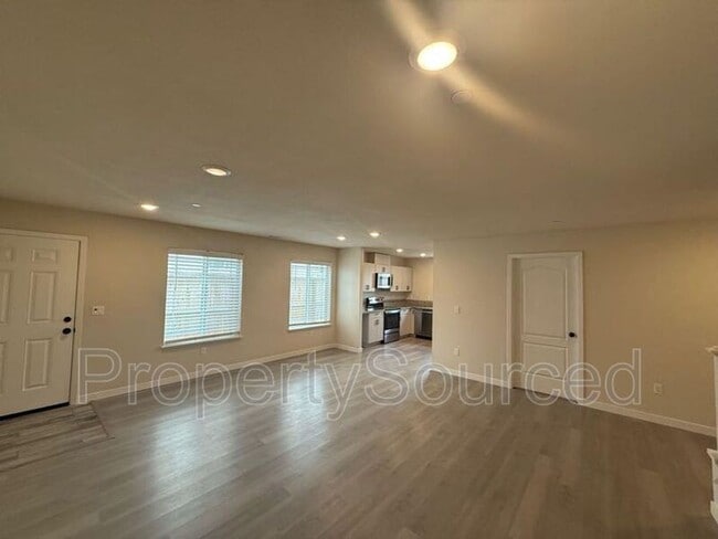 Photo - 936 W Alameda St
