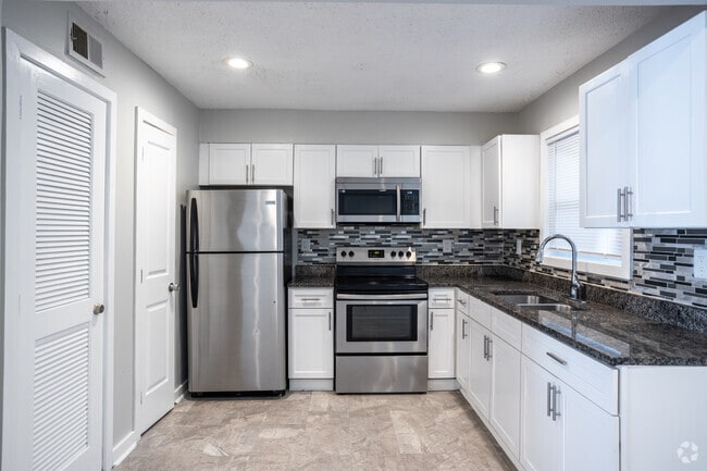 3HAB, 1,5BA - 1,340 ft² - Cocina