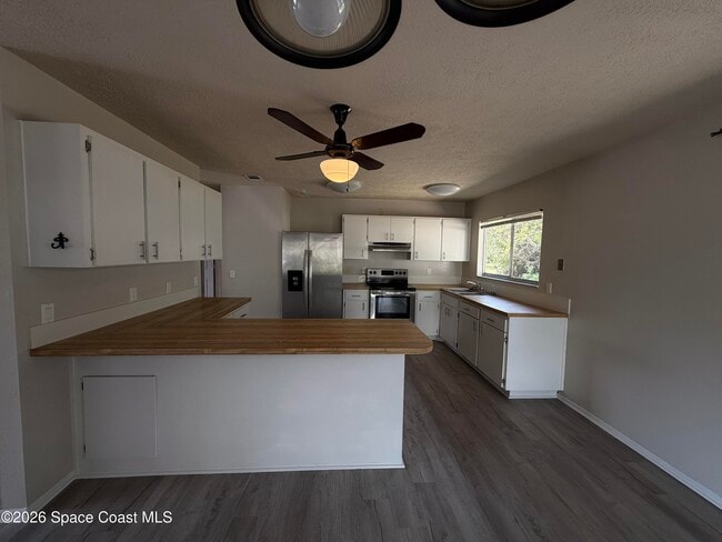 Photo - 1256 Dawn St NE