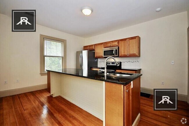 Building Photo - 6 bedroom in Brighton MA 02135 Unit 2 Rental