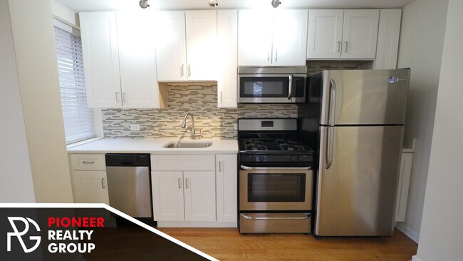 Photo - 2519 W Leland Ave Unit C-1