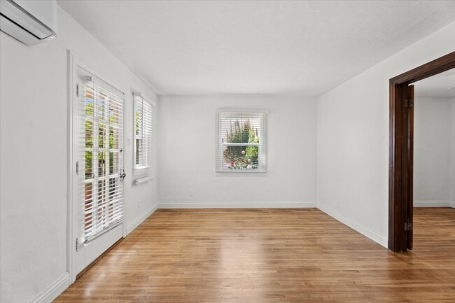 Photo - 4044 Huron Ave Unidad A