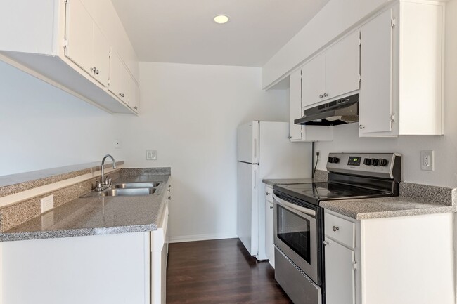 Photo - Updated 1BD/1BA Apartment in well maintained Complex in Sylmar. Unidad 113