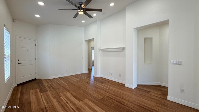 Photo - 3 S Laveen Pl