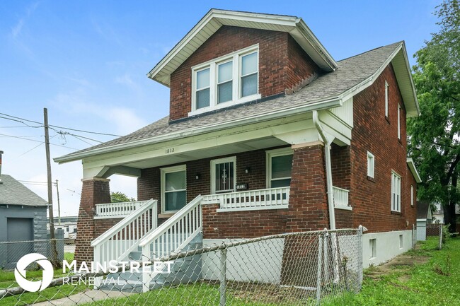 Photo - 1812 W Gaulbert Ave