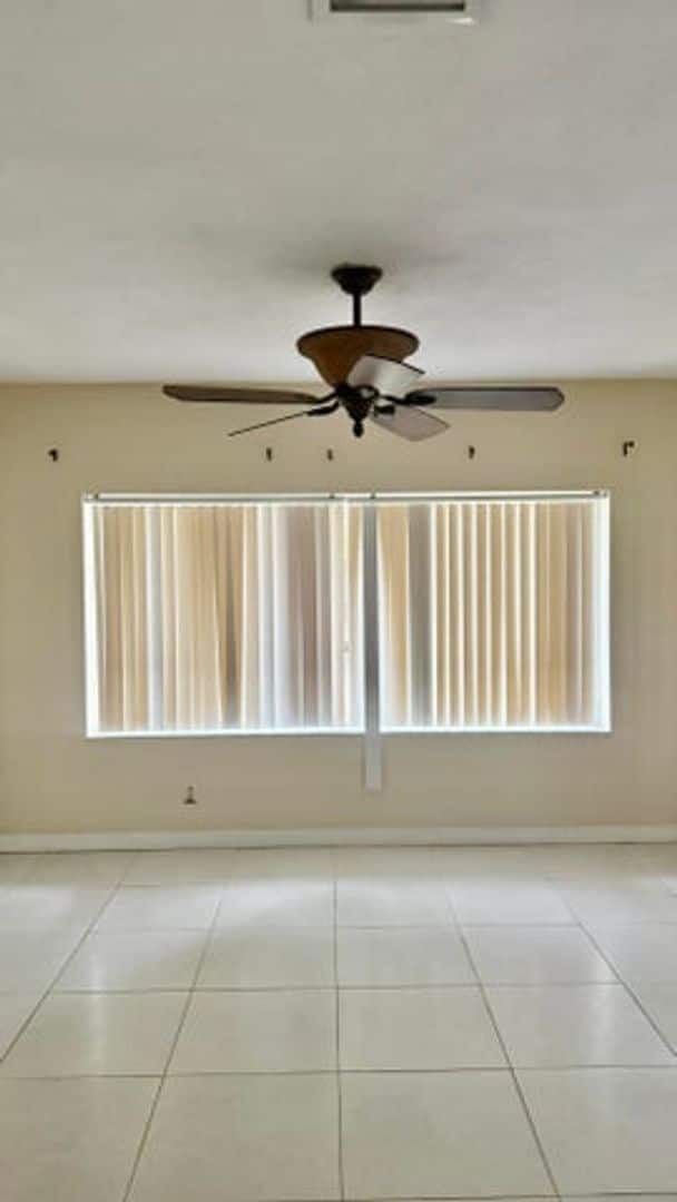 Photo - 931 Hibiscus Dr