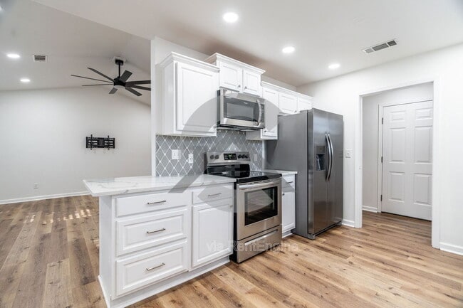 Photo - 202 Wild Ivy Cove