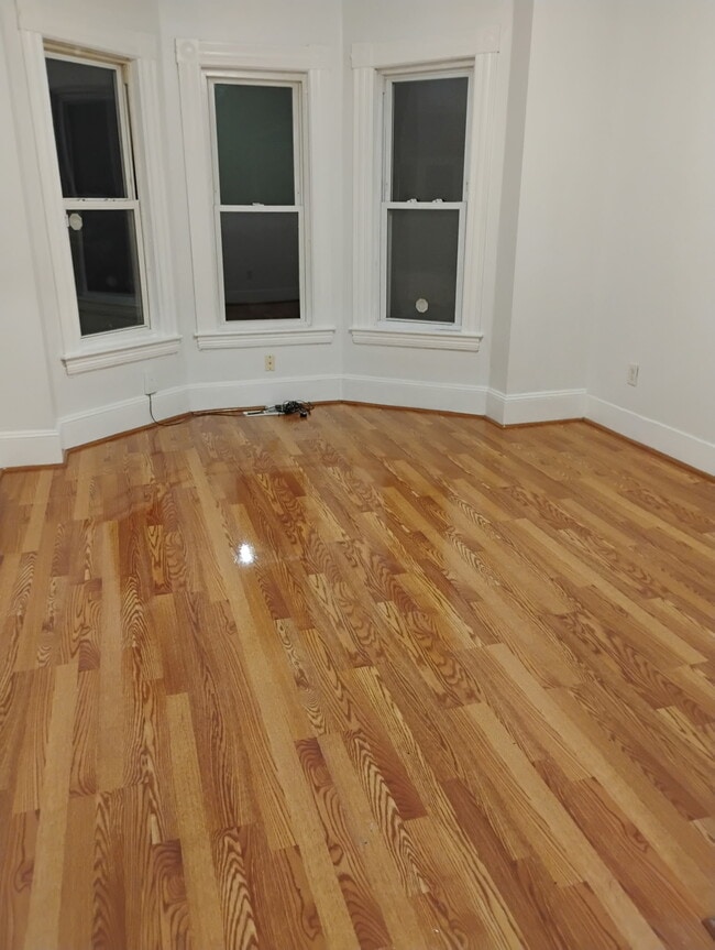 Living room - 3 Worcester St Unit 2