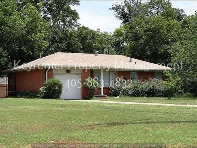 Building Photo - Renovated 3 Bedroom close to OU Campus!! LAWNCARE INCLUDED!!
