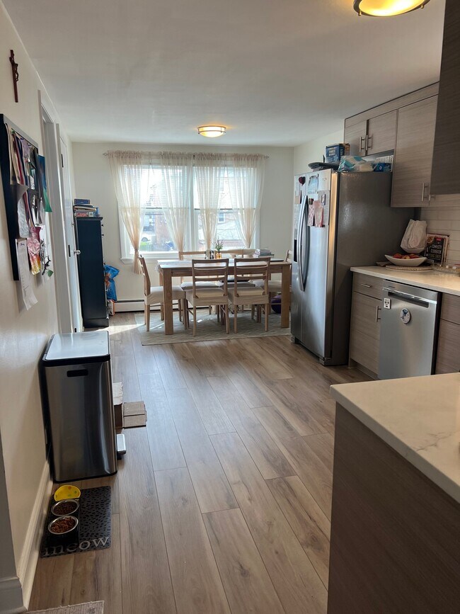 Photo - 2539 N 75th Ct Unidad 2