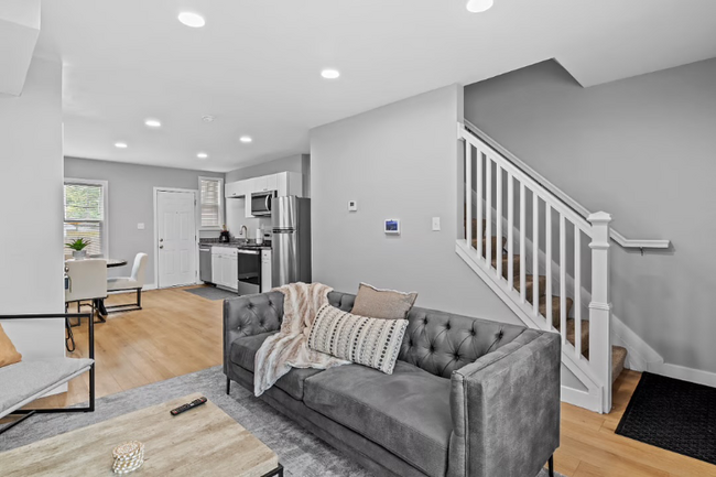 Photo - 794 E Mound St Townhome