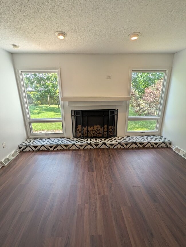 Photo - 3 Bedroom Home-Walking distance to Fairview Elementary