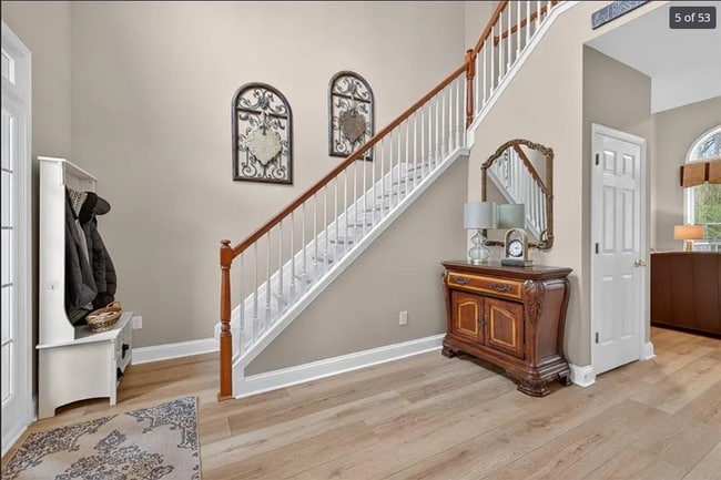 Photo - 5 Bed 4 Bath Multi Family House