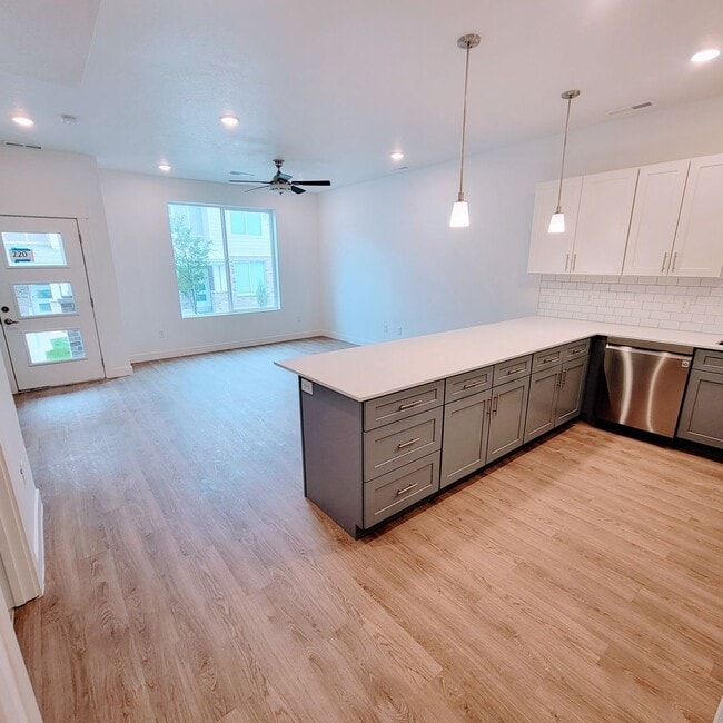 Photo - Stunning Townhome!