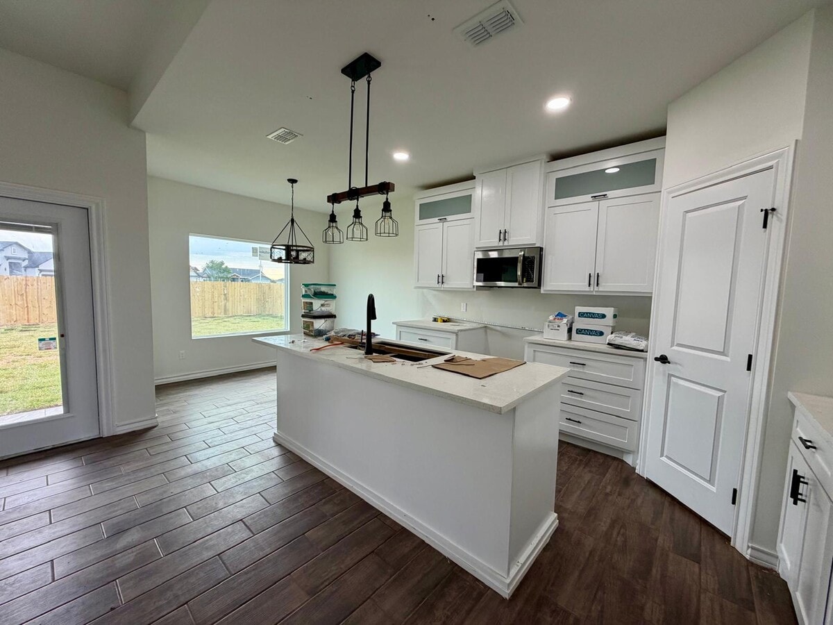 Photo - 2007 Peace Dr