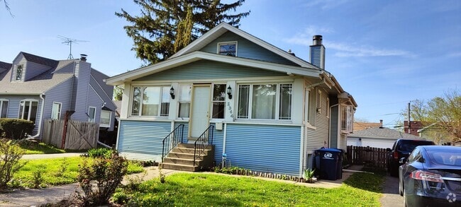 Building Photo - 1364 Harding Ave Rental