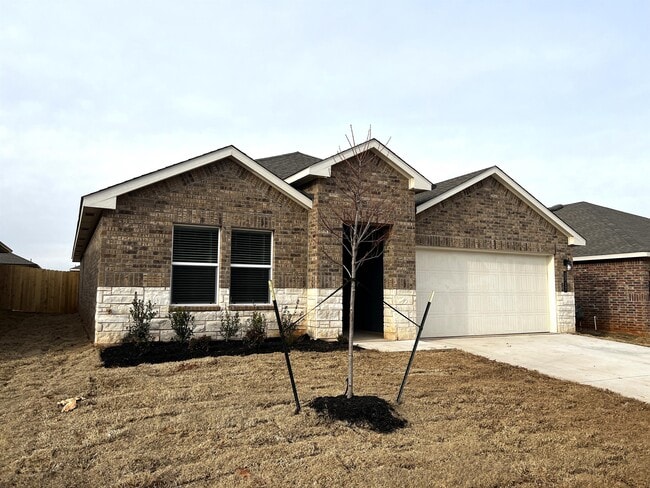 Building Photo - 2717 Dennis Drive