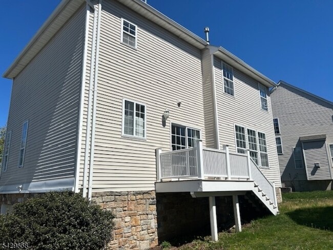 Photo - 240 Winding Hill Dr