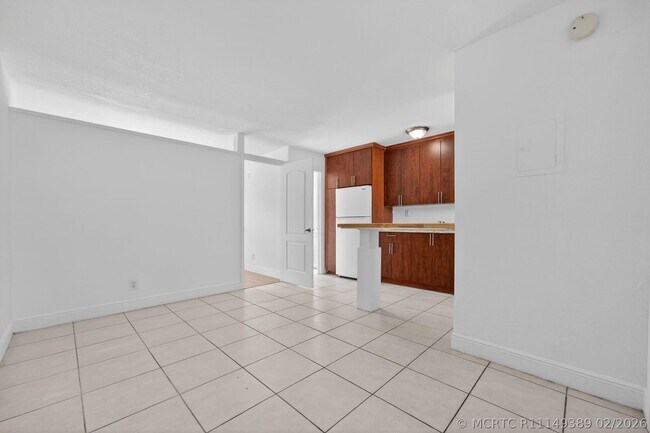 Photo - 4081 N Dixie Hwy Unit 17