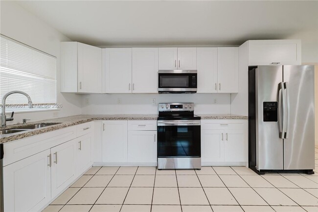 Photo - 6130 Flagler St