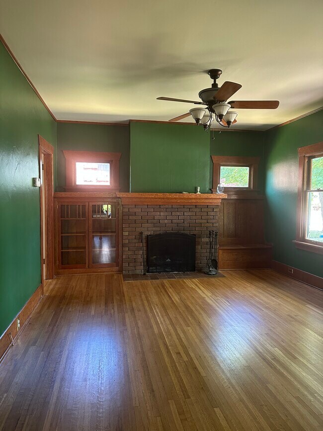 Photo - 903 E 32nd Ave