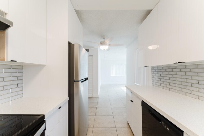 Photo - 1220 NW 16th Ave Unit 1
