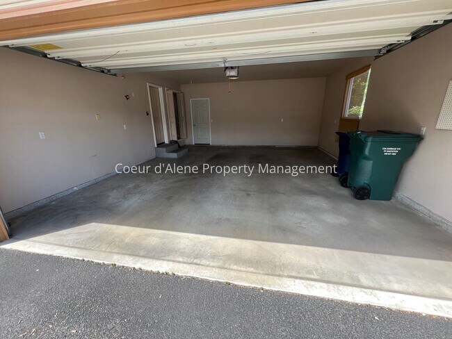Photo - 2 bed, 2 bath townhouse near Avondale Golf Course!