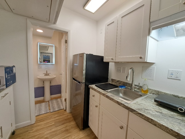 Photo - 1244 Grove St