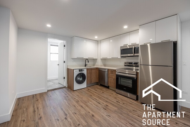 Photo - 901 W Carmen Ave Unit 001