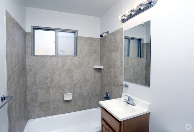 Photo - Deer Creek Village