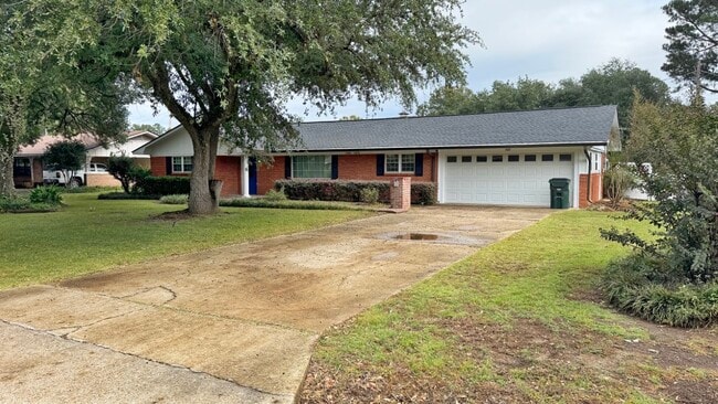 Photo - 402 Maridale Dr