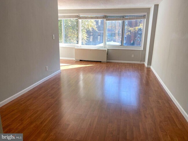 Photo - 1330 New Hampshire Ave NW Unit 208