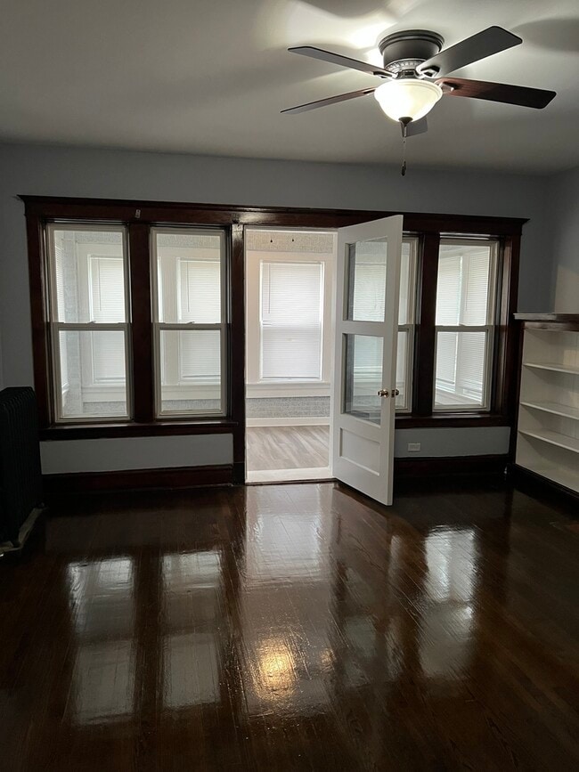 Photo - 8036 S Green St Unidad 1