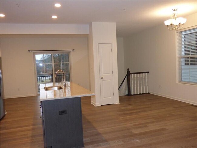 Photo - 307 Thurgood Dr