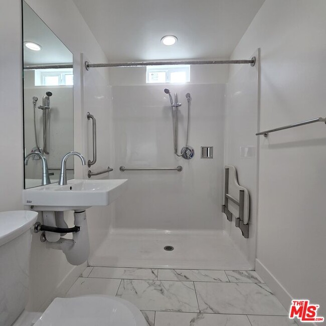 Photo - 10829 Peach Grove St Unit 3
