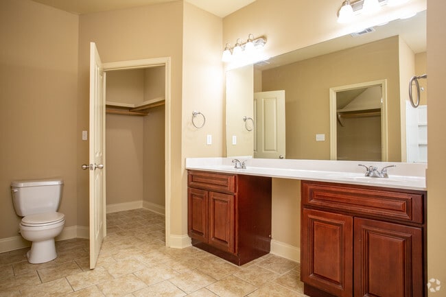 3BR, 2.5BA - 1627 SF