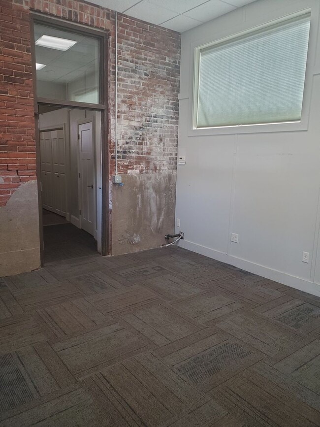 Photo - Awesome Downtown Moline Apartment Close to Arsenal