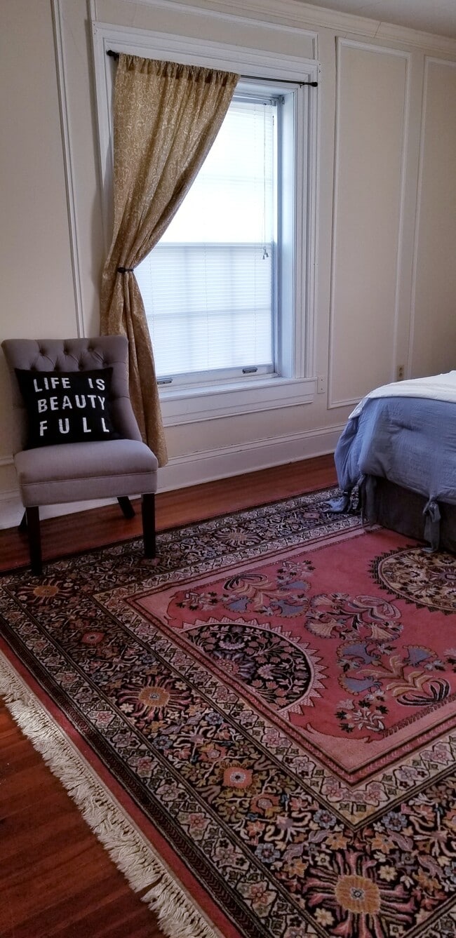 Photo - 342 Fairmont Ave, Apt 5 Unit #5 FULLY FURNISHED RENTAL Retro Loves Company