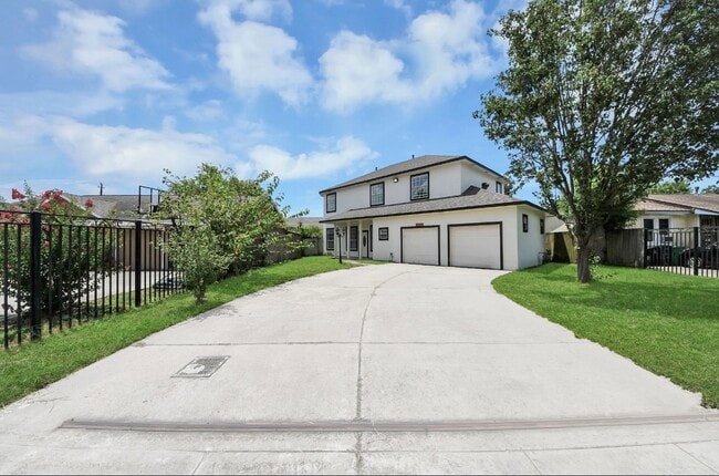 Photo - 10535 Emnora Ln