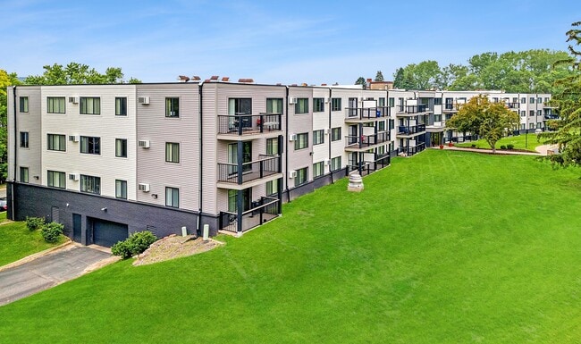 Building Photo - Palisades Rental
