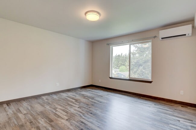 Photo - 2 bed 2 Bath Pet Friendly Condo in Summerw...