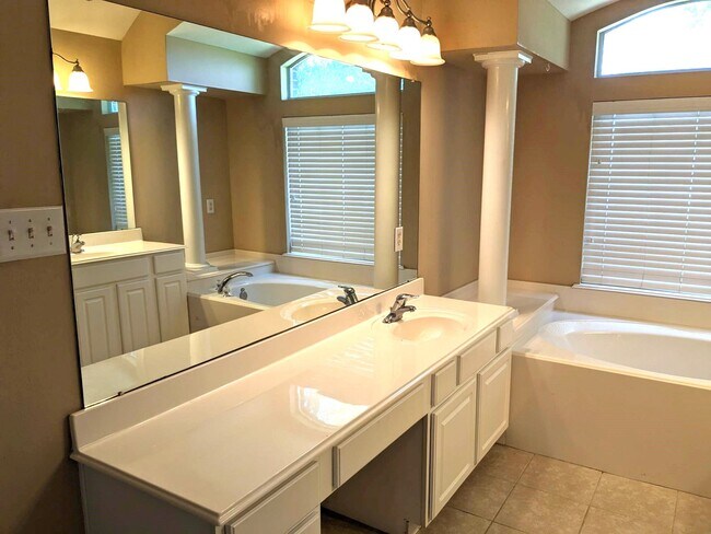 Photo - 10430 Lyndon Meadows Dr