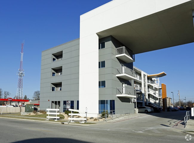 Elevate Student Living - Deep Elm